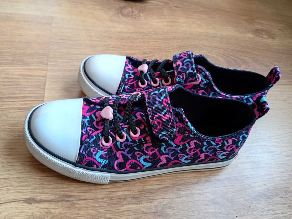 Боти за момиче номер 33