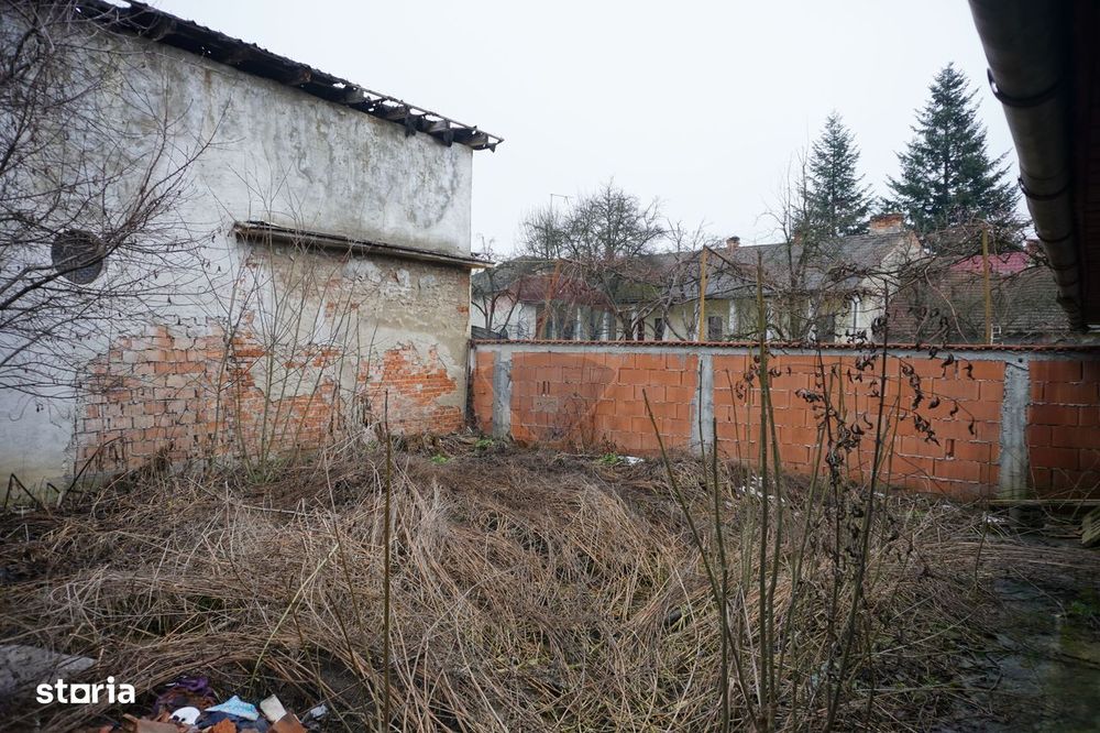 Casă / Vilă cu 5 camere de vânzare