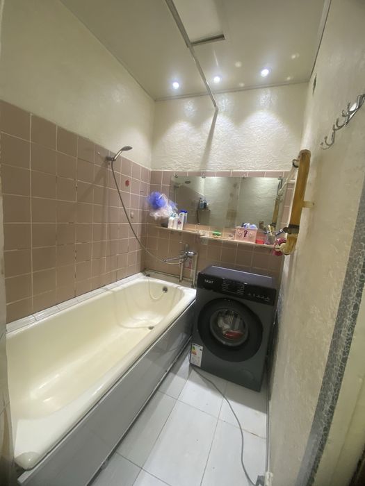 Продаю 4 комнатную квартиру