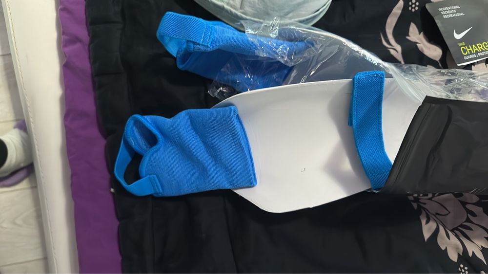 Продавам мъжки кори nike M размер нови