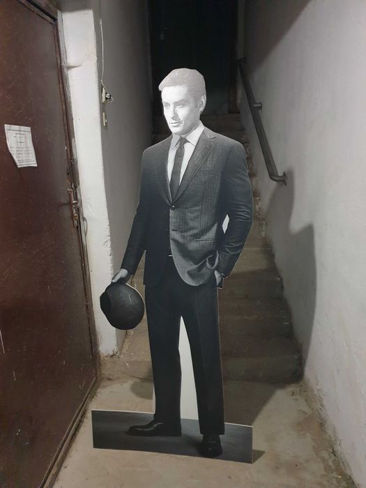 А-Борд Ален Делон.Alen Delon с сгъваема стойка на гърба.1м 85 см