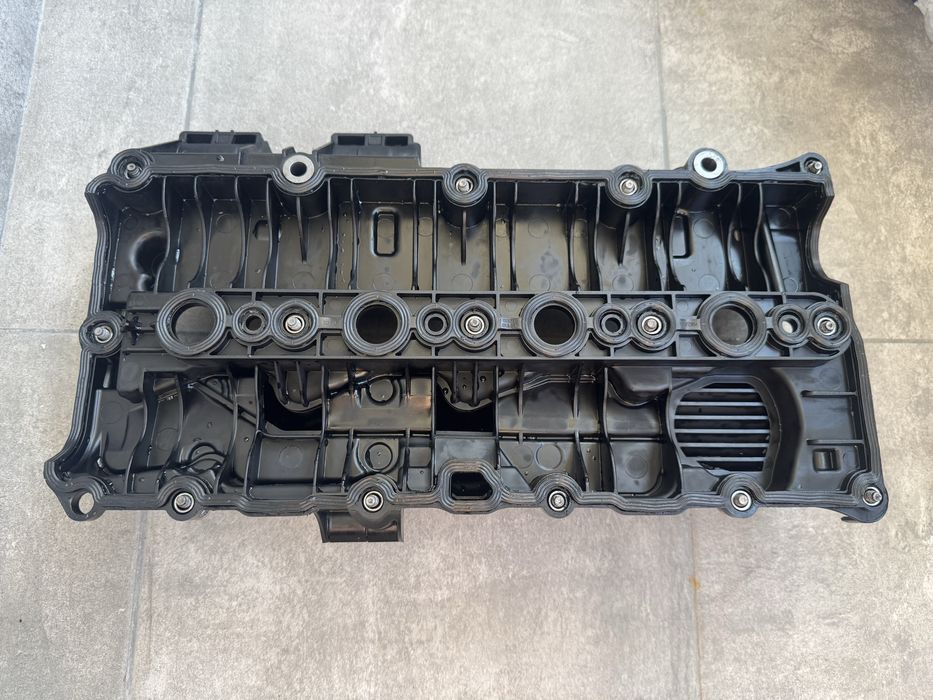 Капак на клапаните VOLVO 2.0 D4204T8 S60 S80 S90 V40 V60 V70 V90 XC40 XC60 2.0D 32213460