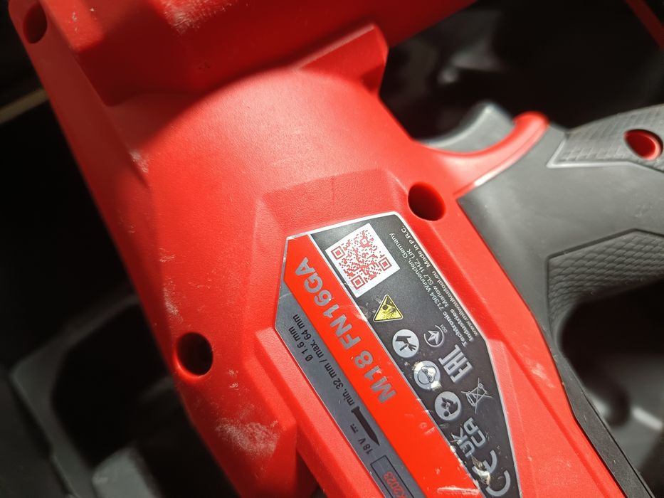 Pistol cuie fara cap milwaukee fuel brushless