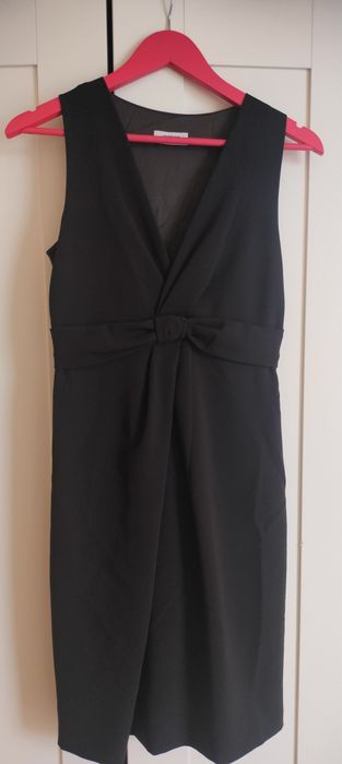 Оригинална  MOSCHINO, размер S, малка черна рокля