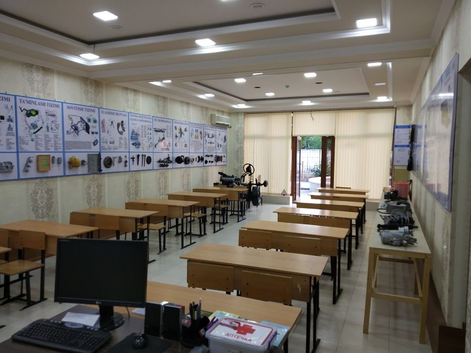 Avto maktab sottiladi