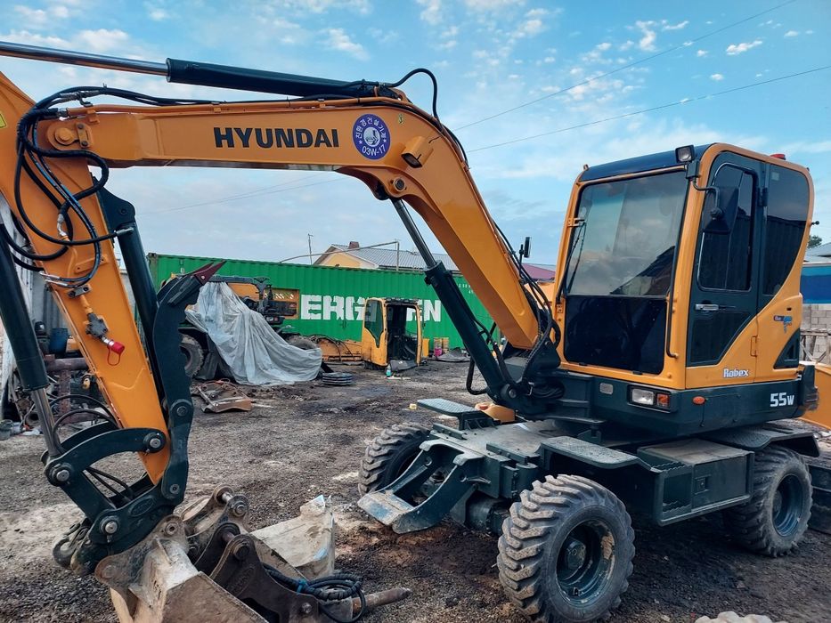 Hyundai 55w srochno sotiladi