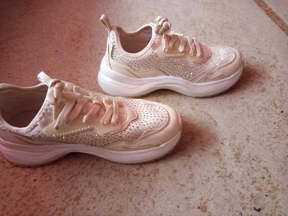 Обувки носени 1 път