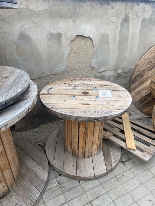 Продам деревянные катушки (барабаны от кабеля)