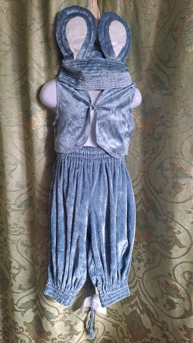 Продам новогодние костюмы