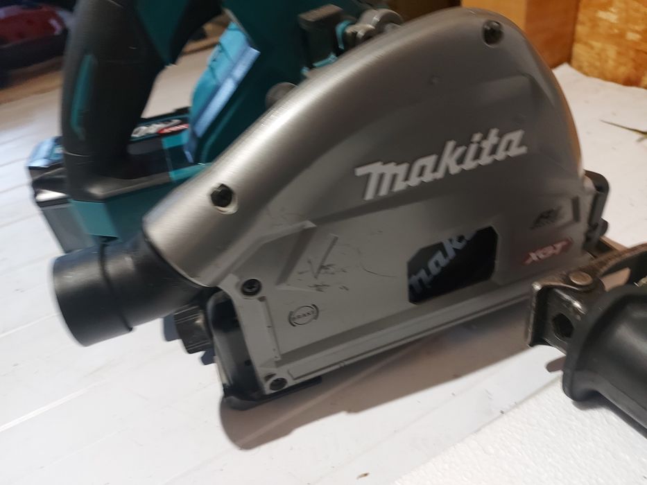 Scule makita 40v