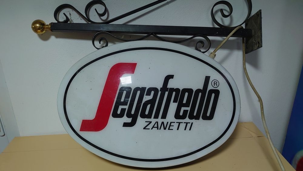Reclamă luminoasă Segafredo