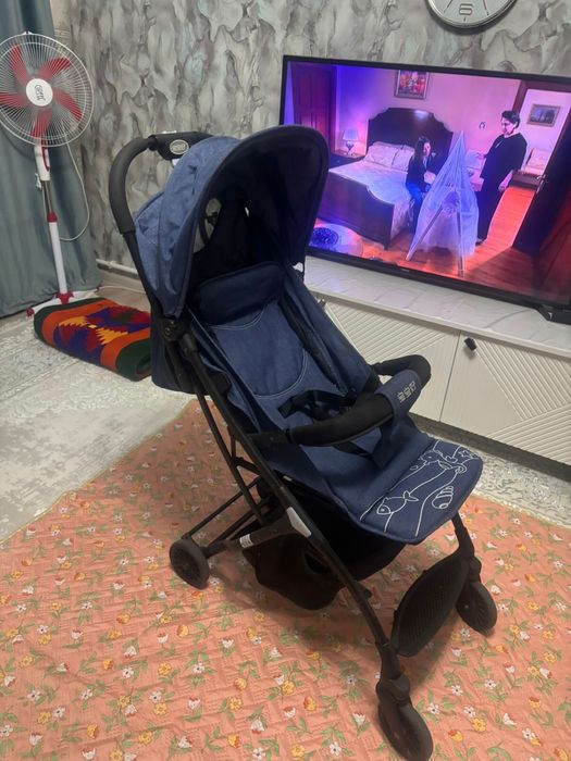 Продам летнюю прогулочную коляску