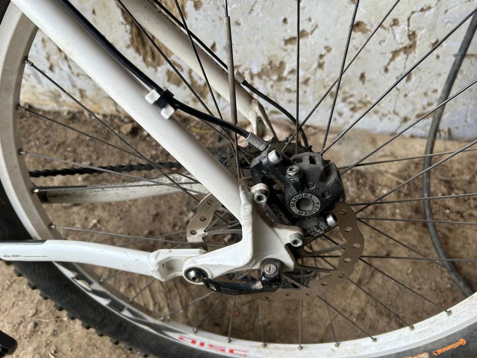 De vânzare bicicletă