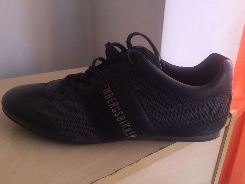 Мужские кроссовки