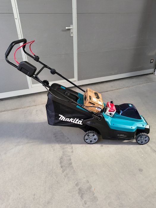 Безжична косачка за трева makita