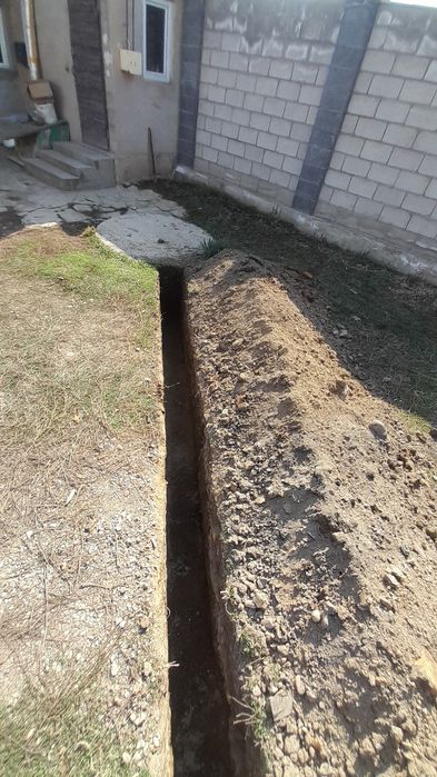 Копаем траншеи  септик