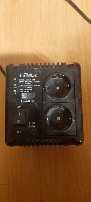 Vând stabilizator de tensiune