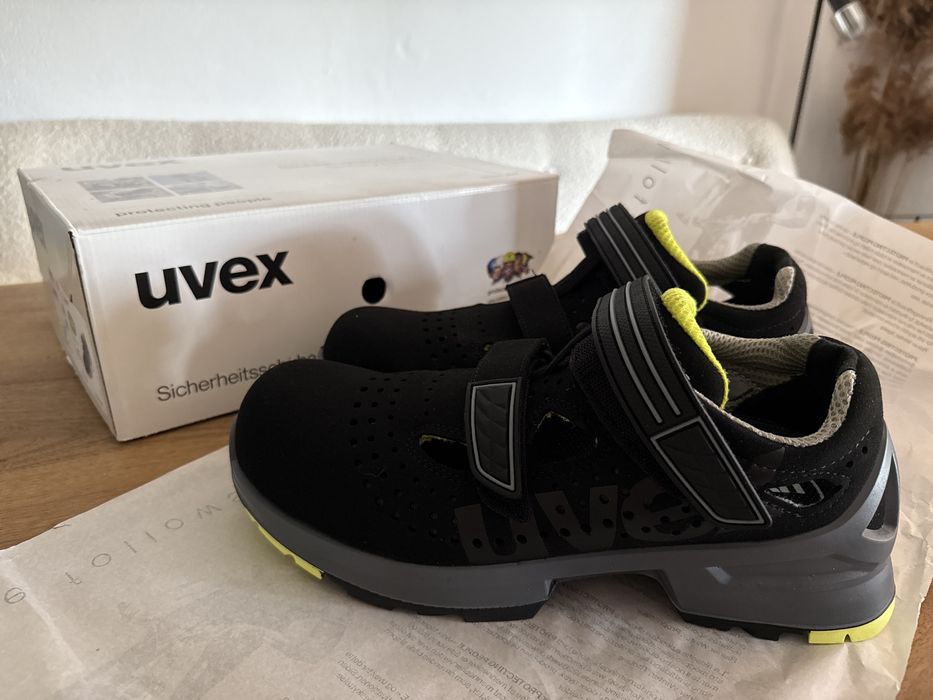 Обувки работни Uvex