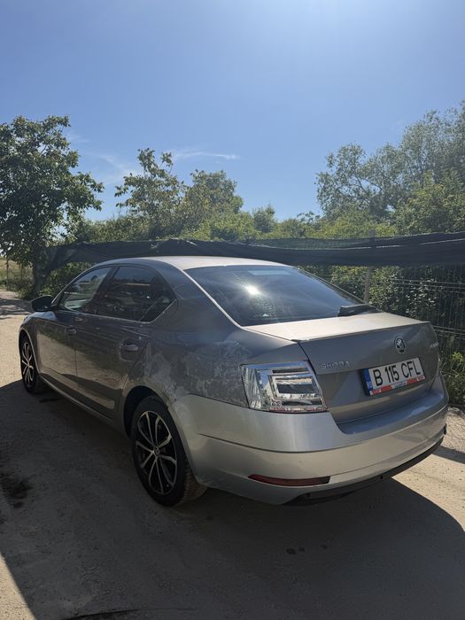 SKODA Octavia 2015 — imagine 4