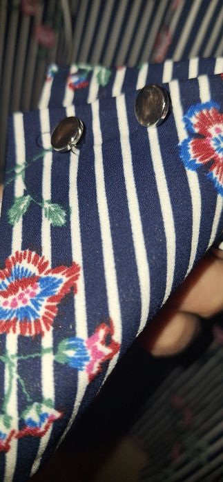 Lot 2 Cămăși dama,M/L,20 lei