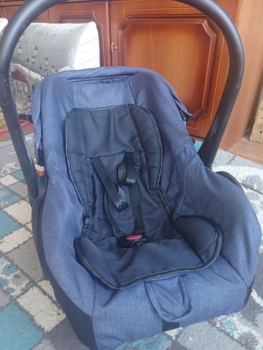 Продам детское авто кресло