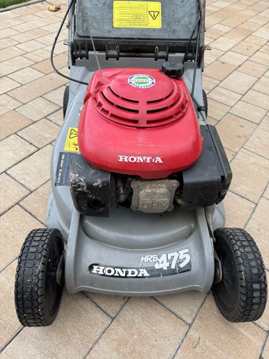 Honda Masina iarba  profesionala tractiune