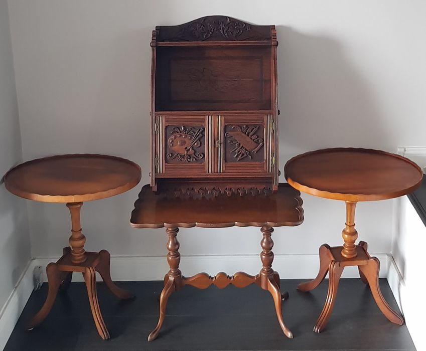 Raft/Masute vechi din lemn masiv sculptat