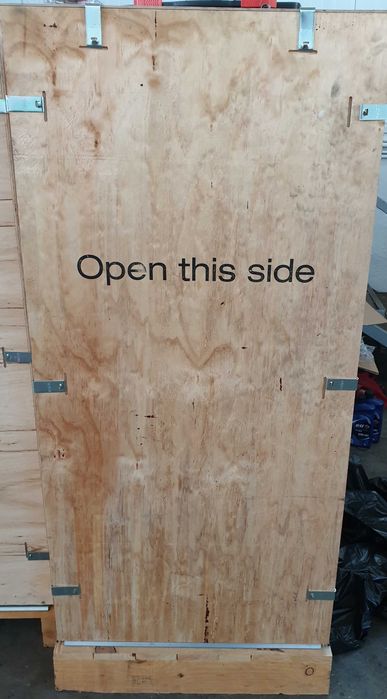 Vand cutie transport sau depozitare,rezistenta, din lemn.