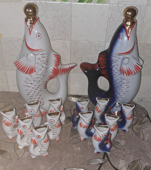 Фарфоровый набор графин и рюмки