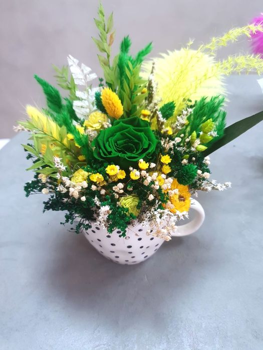 Aranjament din flori criogenate în vas ceramic