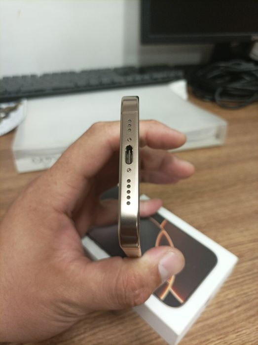 iPhone 16 Pro Desert titan 128