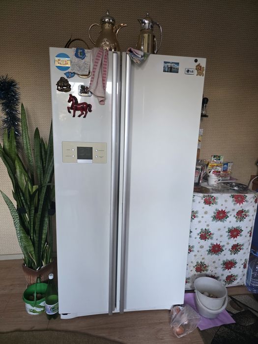 Продам Холодильник lg