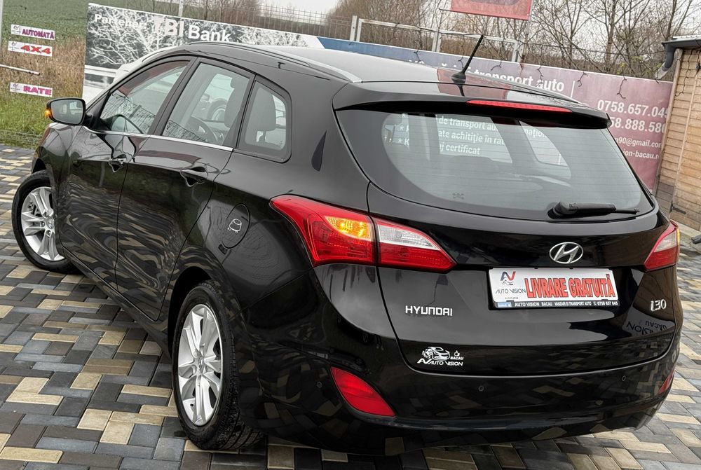*RATE*Hyundai i30 Break 1.6 DIESEL 110CP 2012 E5 Xenon import Germania