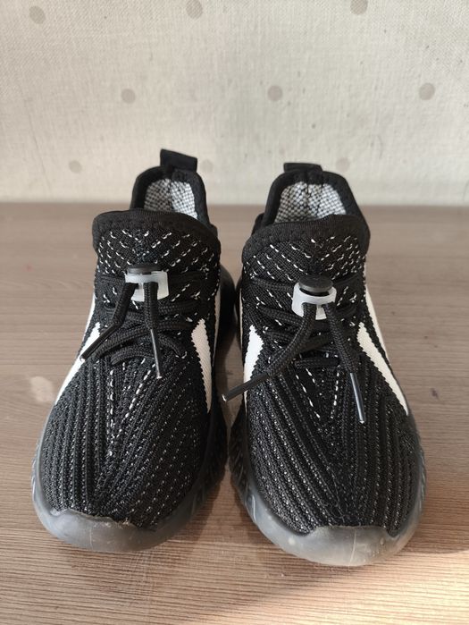 Продам детскую обувь 26 размер