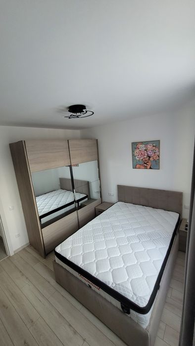 Închiriez apartament ultracentral cu 2 camere