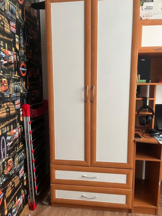 Продам мебель в подростковую комнату