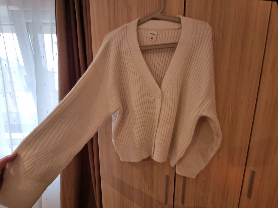 Дамски пуловер - бял Sinsay