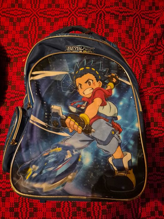 Beyblade Ghiozdan Troler