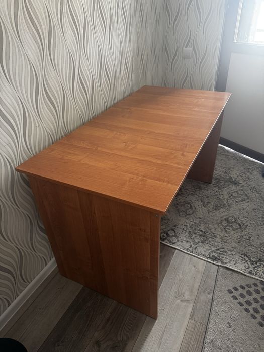 Продам стол офисный рабочий, самовывоз