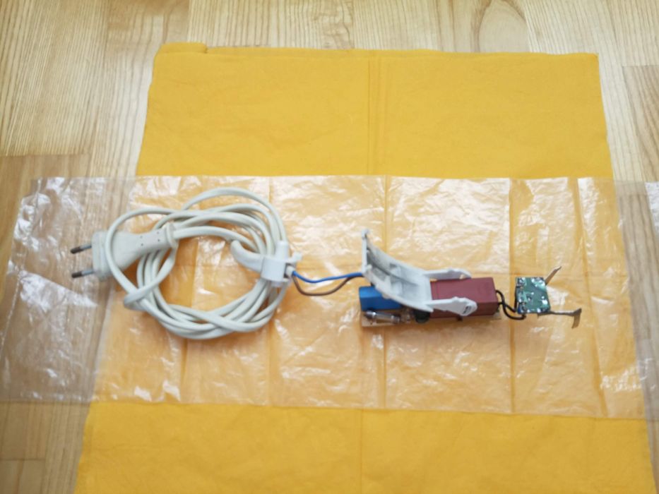 Cablu cu circuit de alimentare,cu Triac BTA 208,de la un mixer Braun