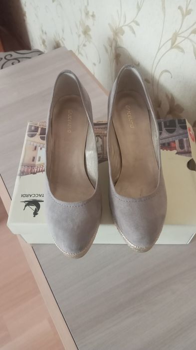 Женские замшевые туфли