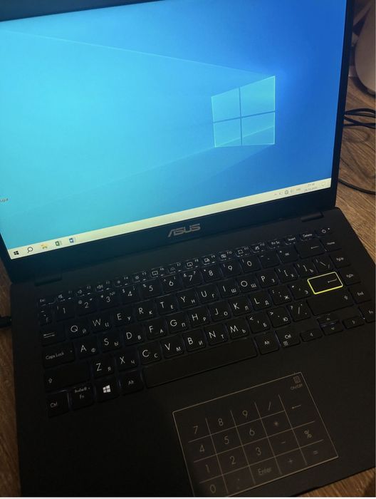 ноутбук Asus E410M