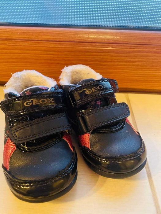 Ghetute GEOX masura 18