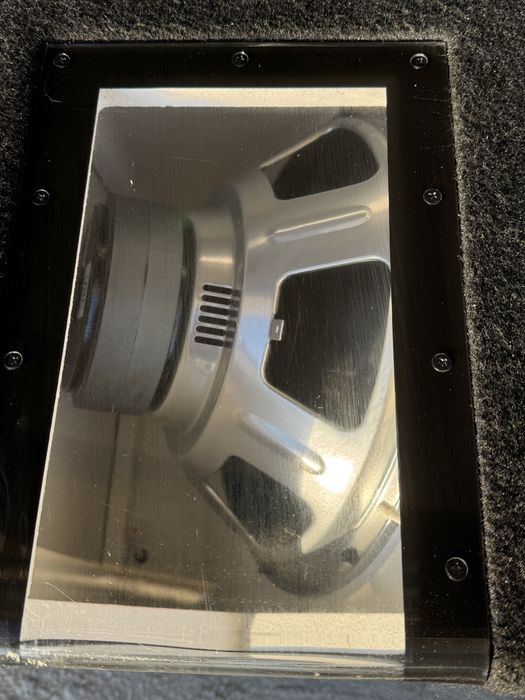 Срочно продам сабуфер JBL 2000w