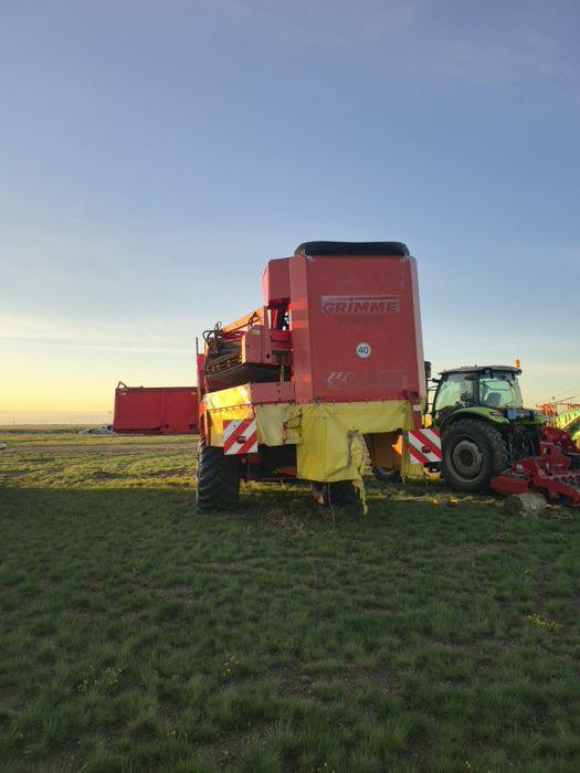 Картофелеуборочный комбайн