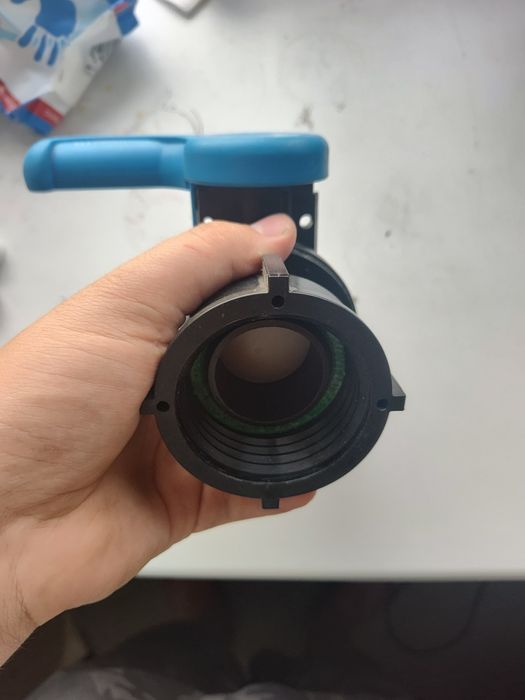 Кран для еврокуба в отличном состоянии