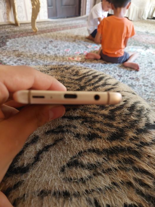 Samsung galaxy s 9 +  hotira 64 gb