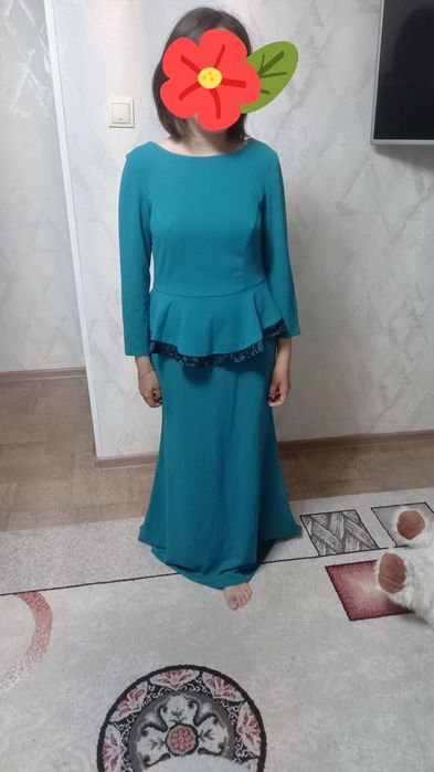 Продаю женские платья