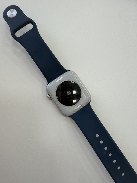 Продается Apple watch Se2 44mm