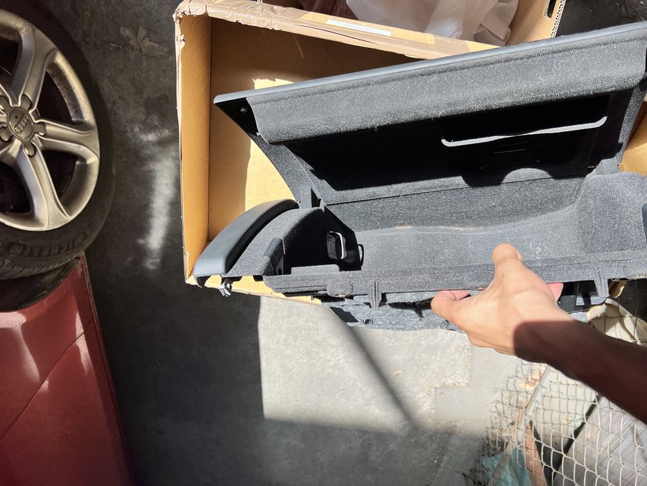 Продавам жабка за Ауди А4 B8 Audi